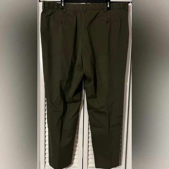 NWT LL Bean Men's Wrinkle-Free Chinos Hidden Comfort - Picture 3 of 8